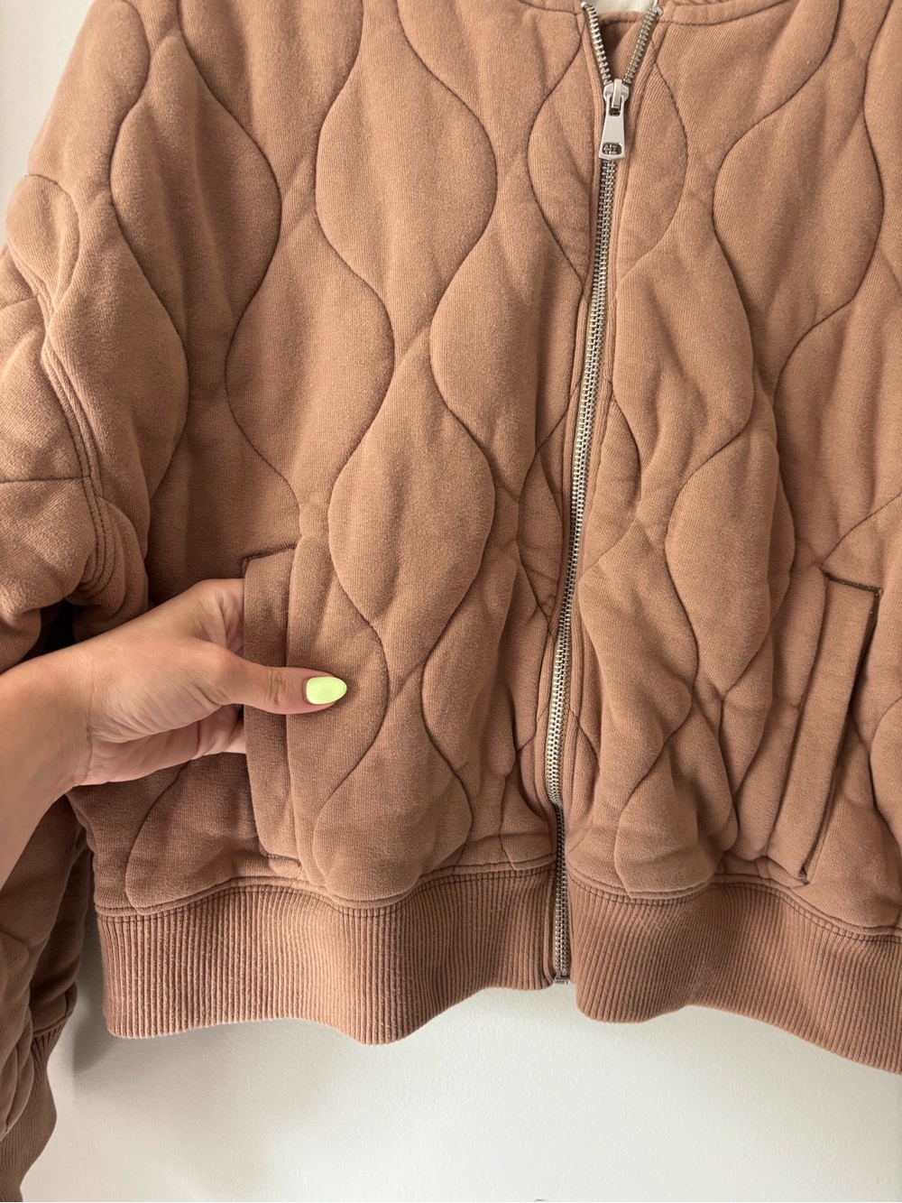 Abercrombie & Fitch Quilted Bomber Jacket in Taupe - Picture 5 of 7